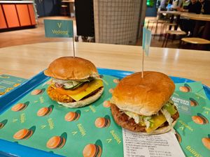  at Vedang - green burger | Bikini in Berlin