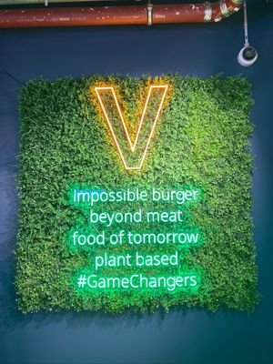 V Neon at Vedang - green burger | Bikini in Berlin