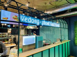 vedang at Vedang - green burger | Bikini in Berlin