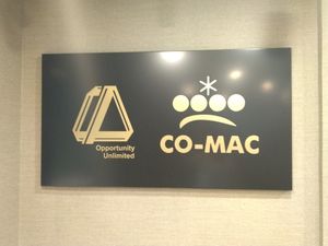 三樓門口標示 at ZhíXíng Zhǎng Shū Shí 執行長蔬食 in Taoyuan