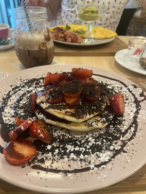 Two years later and they still serve amazing vegan pancakes! 🥞🤤  at Yemaya in Vigo