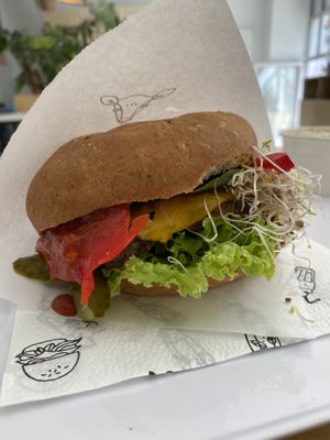 Tempeh Burger at Krowarzywa - Monte Cassino in Szczecin