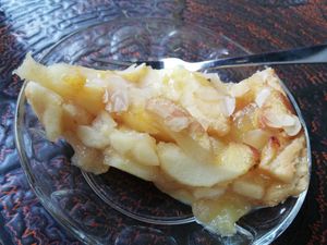 Vegan apple pie 😋 at LilleHolmestrand in Holmestrand