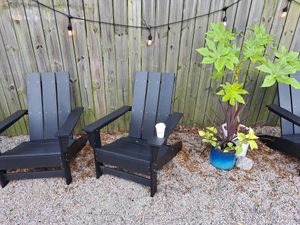 Outdoor seating at Escazu Chocolates in Raleigh