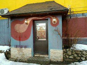 Еntrance at Govinda's in Kirov