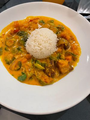 Vegan curry at NC Coast Grill & Bar in Duck