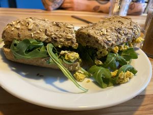 Sandwich mit rührtofu    at smula in Berlin