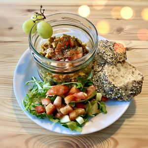 Tofu-Rührei mit Salat 👍🏻 at smula in Berlin