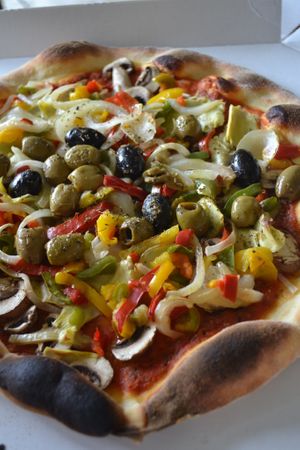 Pizza végétarienne sans fromage at La Boule de Chrystal in Ottignies-louvain-la-neuve