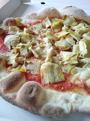 Capricciosa sans mozza at La Boule de Chrystal in Ottignies-louvain-la-neuve