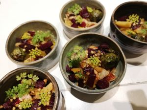  Walk through the garden at Diner sur Terre in Torhout