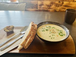 Broccoli & Mushroom Soup with warm bread & homemade hummus 😋   at Mama  in Reykjavik