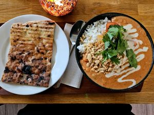 African stew and garlic naan at Mama  in Reykjavik