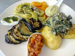 зеленчуково плато с органични зеленчуци at Organdga in Varna