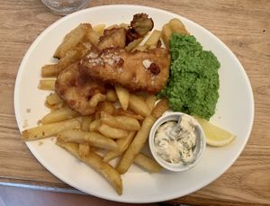 Tofish, chips & mushy peas at Thrive in Cambridge