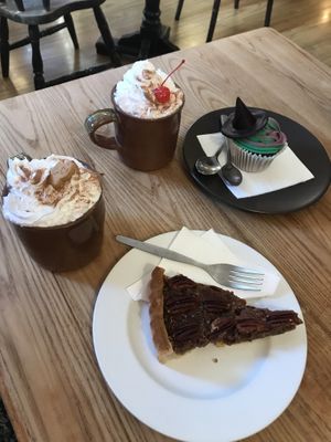 Halloween cupcake, pecan pie and hot chocolates at Thrive in Cambridge
