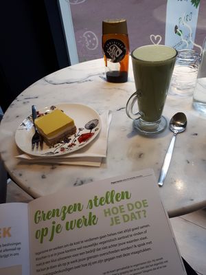 Lemon curd cake and matcha latte at Vegan Pip's in Leeuwarden