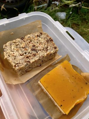 vanilla banana cake, mango passion fruit   at Vegan Pip's in Leeuwarden