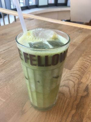 Large Iced Matcha Latte mit Sojamilch at Coffee Fellows - Schloßstraße in Berlin