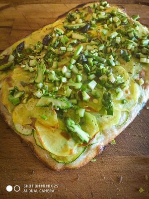 Vegetables and potatoes pizza at Sottobosco in Grosseto