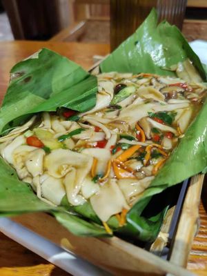 Mushrooms and vegetables at V Sherry 云雪丽 - Yún Xuě Lì in Lijiang