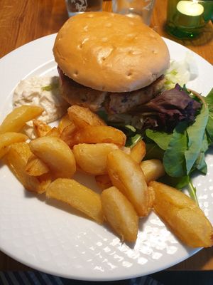 Hamburgare med aioli. at Hotell Magasin 1 in Oland
