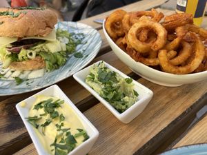 Burger und Curly Fries  at Erbse in Luebeck