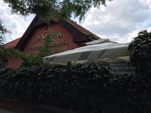 The restaurant from  Bajcsy-Zsilinszky street at La Guna in Budapest