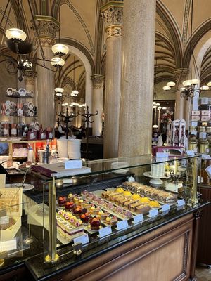Gebäck- und Törtchenauswahl  at Café Central in Vienna