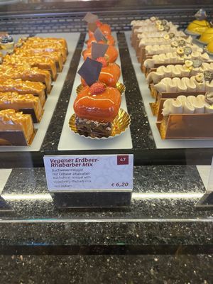 Veganer cake   at Café Central in Vienna