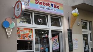 outside at Samadhi Eis in Berlin