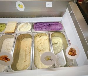 Flavours   at Samadhi Eis in Berlin