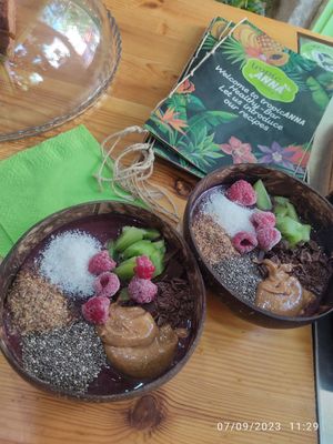 Acai bowls at Tropicanna in Samos
