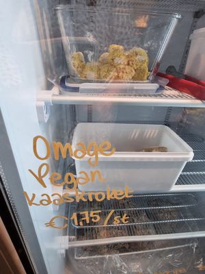Vegan cheeze at OHNE in Ghent