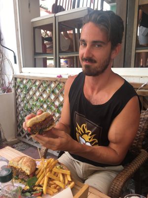 Beet Burger and Fries at Mia Cafe in Marbella