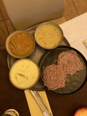 3 different vegetable curry portions (~4€ each) and some stringhoppers at Ceylon Curry in Graz