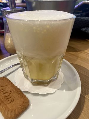 Kurkuma latte  at WASBAR - Melkmarkt in Antwerpen