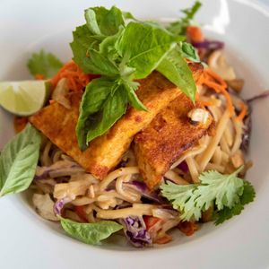 THAI CURRY BOWL
Rice Noodles, Red Curry Tofu in Peanut Sauce, 

Red Cabbage, Red Pepper, Pickled Carrot and Daikon 
Radish, Salt Roasted Cashews, Lime, Basil, Cilantro. GLUTEN  at Antiox in Hagerstown