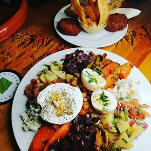Moravid Salat. Mix with various vegetable, falafel, hummus,Goat cheese, and egg at Moravid in Kiel