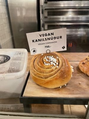 Vegan cinnamon rollls  at Brauð & Co in Reykjavik