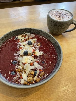 Acai Bowl and Cappuccino with oarmilk  at 42°Raw in Copenhagen
