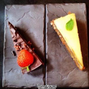 raw cakes at 42°Raw in Copenhagen