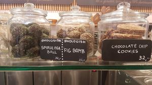 Healthy snacks at 42°Raw in Copenhagen