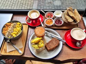 Home made quality food for a good low price !  at Almalibre Açaí House in Madrid