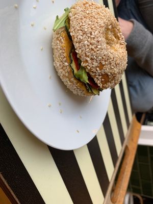 Veganer Bagel, super lecker!   at Bubbles Café in Ludwigsburg