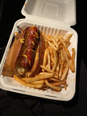 Glizzy and seasoned fries 🍟  at Organic Food Kings in Miami