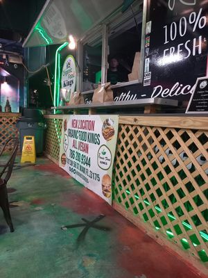 Foodtruck at Organic Food Kings in Miami