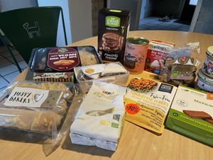 Onze selectie vegan lekkernijen😋 at Bio Veganwinkel Natuurlijk De Molen in Budel-schoot
