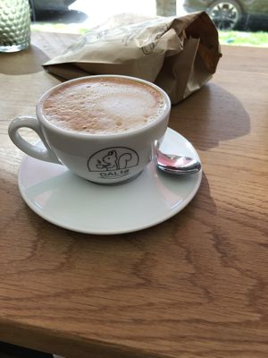 Hafermilch Cappuccino   at Emmi's Kitchen - Werinherstr in Munich