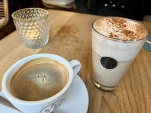 coffee & chai "latte"  at Emmi's Kitchen - Werinherstr in Munich